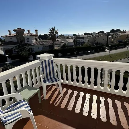 Holiday home Arenda Nadina Adosado En Pino Alto